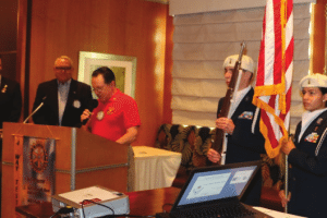 Past President Steve Linder leads us in prayer.