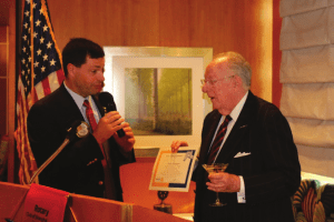 President Dave presents our speaker Oscar Goodman with our Sole Power Award.