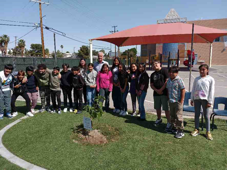 May 2023 Tree Ceremony at Hollingsworth Elementary with Tom Thomas